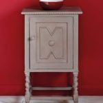 Coco-side-table-Emperors-Silk-Wall-Paint-1600-600×600